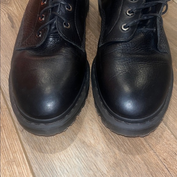 DR. MARTENS HADLEY ALL BLACK 8-Tie PEBBLED LEATHER BOOTS Men’s NWOB - Picture 9 of 13